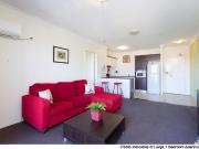 One Bedroom One Bathroom Apartment in heart of Taringa