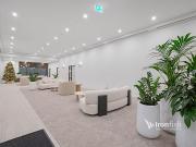 One Bedroom Plus Study Apartment in heart of CBD !