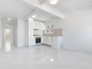 One Bedroom Unit walking distance to Everything