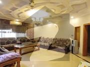 One kanal beautiful house avaliable for rent in dha...