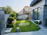 One kanal beautifull house avaliable for rent in dha defance
