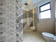 One kanal beautifull house avaliable for rent in dha...