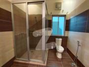 One kanal beautifull house avaliable for rent in dha... One kanal beautifull house avaliable for rent in dha...