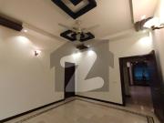 One kanal beautifull house avaliable for rent in dha...