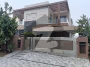 One kanal beautifull house avaliable for rent in dha...