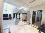 One kanal beautifull house avaliable for rent in dha... One kanal beautifull house avaliable for rent in dha...