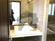 One kanal beautifull house avaliable for rent in dha...