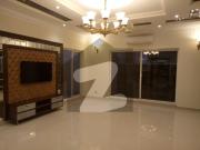 One kanal beautifull house avaliable for rent in dha phase 6
