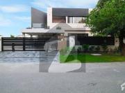 One Kanal Brand New Luxury Mazhar Munir Design 1 Year...
