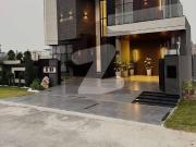 One Kanal Luxury Bungalow Located Near Park And Mosque...