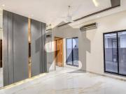 One kanal modren villla with grand double hight lobby...