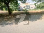 One kanal plot available for sale Front Back street