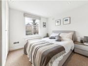 One month let maybe more in homely Balham flat