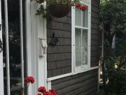 One of A Kind 1 Bdrm Character Bungalow w/Large Quiet...