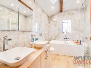 4 bed Detached House To Let