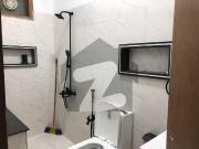 One unit 400 yards House For Sale. Gulistan e Jauhar...