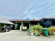 Open facing Taman Sungai Jagong Open facing Taman Sungai Jagong