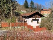 Großzügiges Einfamilienhaus in zentraler und idyllischer...