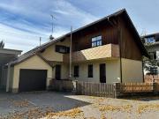 Großzügiges Ein oder Zweifamilienhaus mit Pool in...