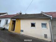 Sanierungsbedürftiges 1 Zimmer Haus mit Außenbereich