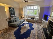 Open Plan Ground Floor Flat With Garden. Bills Inc