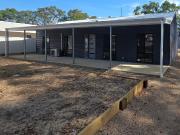 OPEN PLAN LIVING WALK TO CONVENIENCES