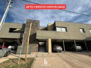 OPENHOUSE vende amplio y moderno dúplex tipo casa en...
