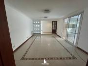 OPENHOUSE vende fabulosa casa en Barrio Club de Campo,...