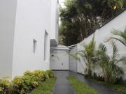 Oportunidad: Alquiler de Casa Oficina 427m² – Esquina...
