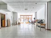 Oportunidad: Bajo y sótano céntricos en Carballo