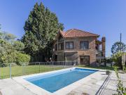 OPORTUNIDAD! Casa 5 ambientes con pileta en venta en...