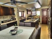 Oportunidad casa bosque Colomos con 5 recámaras y 453 m2...