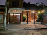 OPORTUNIDAD! Casa de 4 amb con cochera x2 y pileta /...