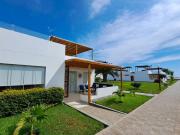 Oportunidad: Casa De Playa Remodelada Condominio Playa Azul