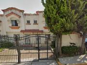 ¡OPORTUNIDAD! CASA EN CALLE ENCINO, VILLA DEL REAL,...