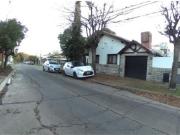 OPORTUNIDAD! CASA EN CASTELAR NORTE 4 AMB/COCHERA DOBLE/...