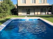 Oportunidad! Casa en venta 4 amb. y pileta. Barrio Santa...