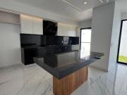 CASA EN VENTA AV, GALARZA #25