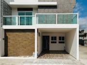 Oportunidad: Casa en venta con 4 habitaciones, 1 en PB y...