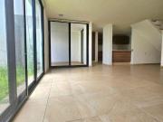 Oportunidad! Casa en venta con recámara en PB en Grand...