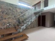 ¡OPORTUNIDAD! Casa en VENTA en El Campanario frente a parque