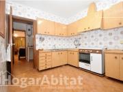 ¡OPORTUNIDAD! CASA ESPACIOSA Y LUMINOSA PARA REFORMAR...