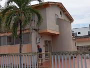 OPORTUNIDAD  CASA ESQUINERA CERCA DEL MAR EN...