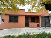 Oportunidad Casa Jardín a refacc Quilmes Pque Cerv