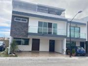 OPORTUNIDAD DE CASA EN VENTA EN FRAC. RESIDENCIAL CON...