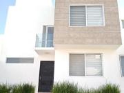 OPORTUNIDAD DE INVERSION. CASA EN VENTA EN GRAND...