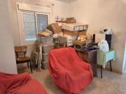 Oportunidad de reforma en amplia parcela con árboles...