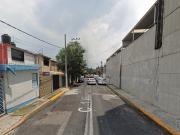 Oportunidad de Remate Bancario en Calle C. 1 Viveros de...