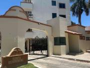 oportunidad de vivir en Las Quintas amplio depa, piso 3