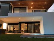 Oportunidad Deslumbrante residencia moderna en Kanha...